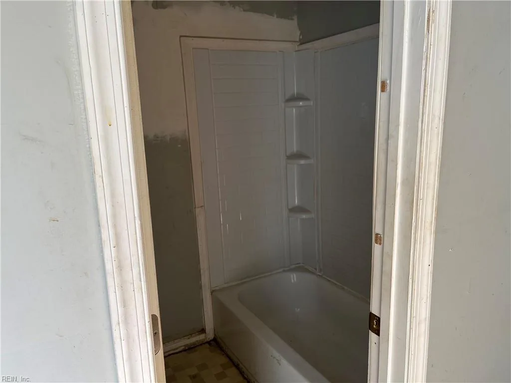 3413 Roanoke AVE, NEWPORTNEWS VA 23607 - Photo 5