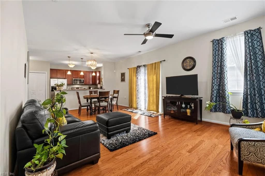 2664 Leytonstone Dr, Chesapeake, VA 23321, USA - Photo 3