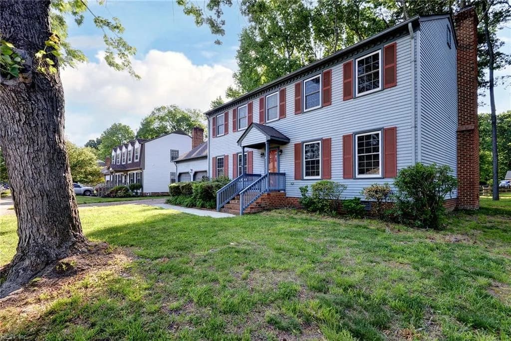 202 Admiral CT, HAMPTON VA 23669 - Photo 3
