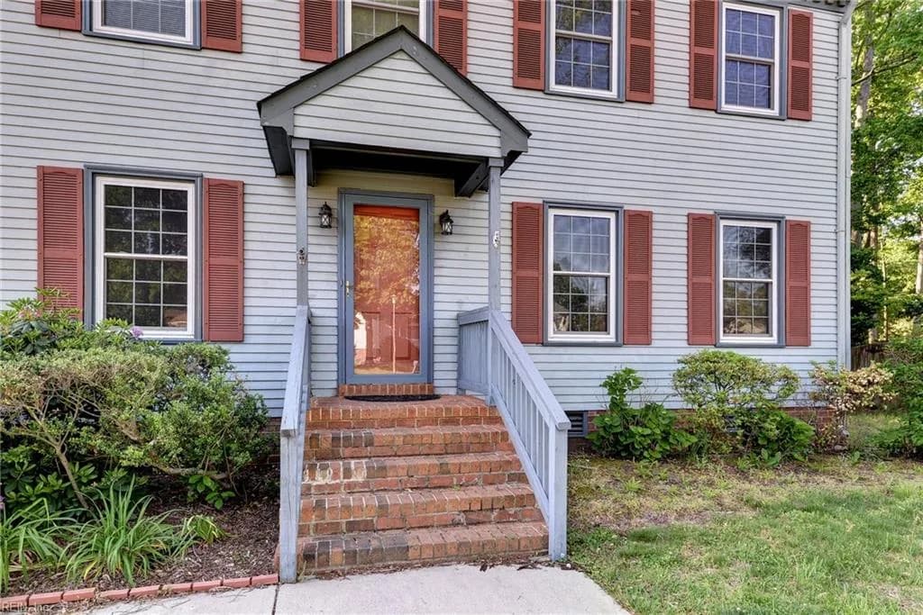 202 Admiral CT, HAMPTON VA 23669 - Photo 5