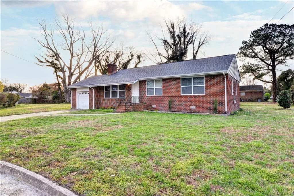 10 Whipple DR, HAMPTON VA 23663 - Photo 3