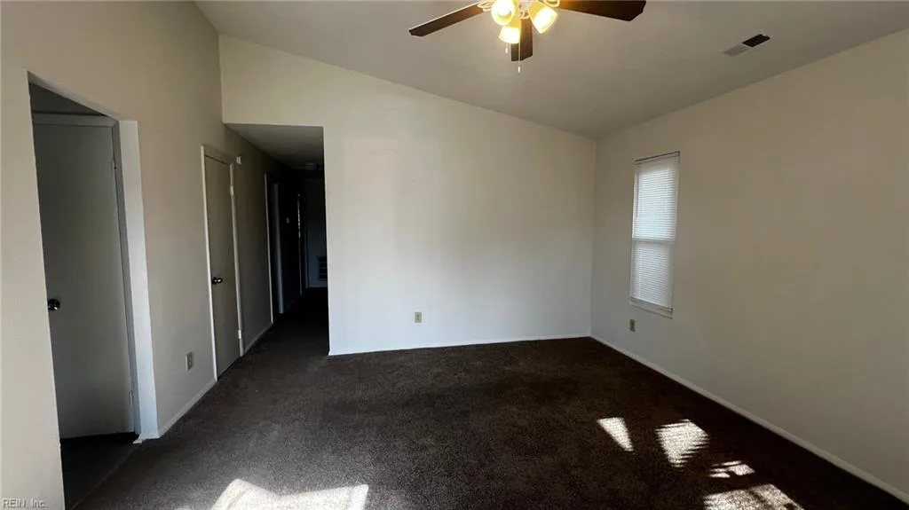 3830 Sugar Creek CIR, PORTSMOUTH VA 23703 - Photo 4
