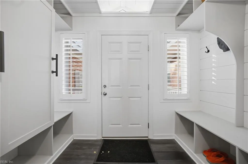 14 Eagle Point RD, HAMPTON VA 23669 - Photo 4