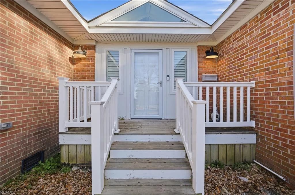 14 Eagle Point RD, HAMPTON VA 23669 - Photo 5