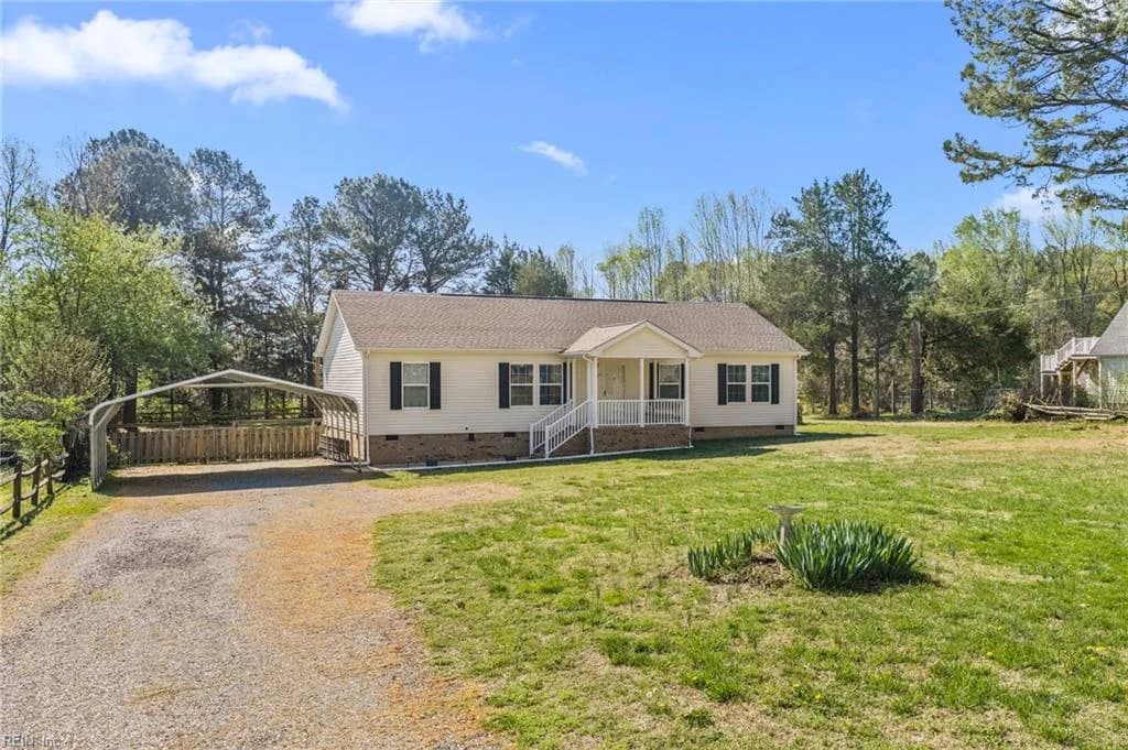 9825 Woods Cross RD, GLOUCESTER VA 23061 - Main photo