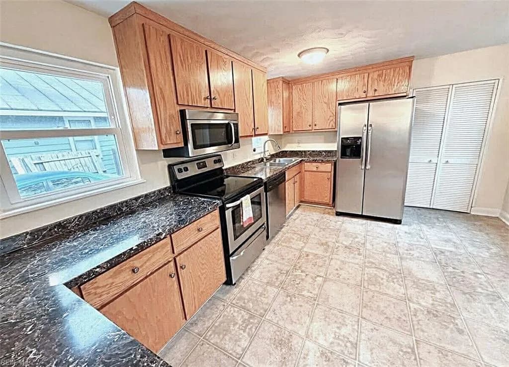 1331 Hull ST, CHESAPEAKE VA 23324 - Photo 5
