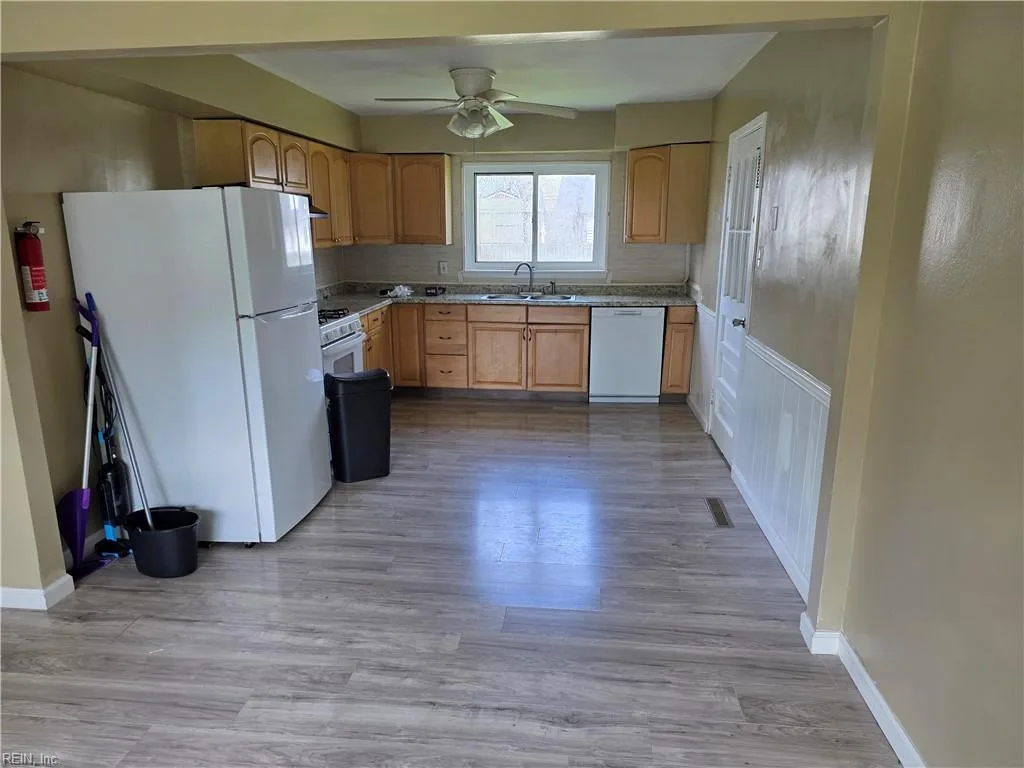 613 Tyson RD, VIRGINIABEACH VA 23462 - Photo 5