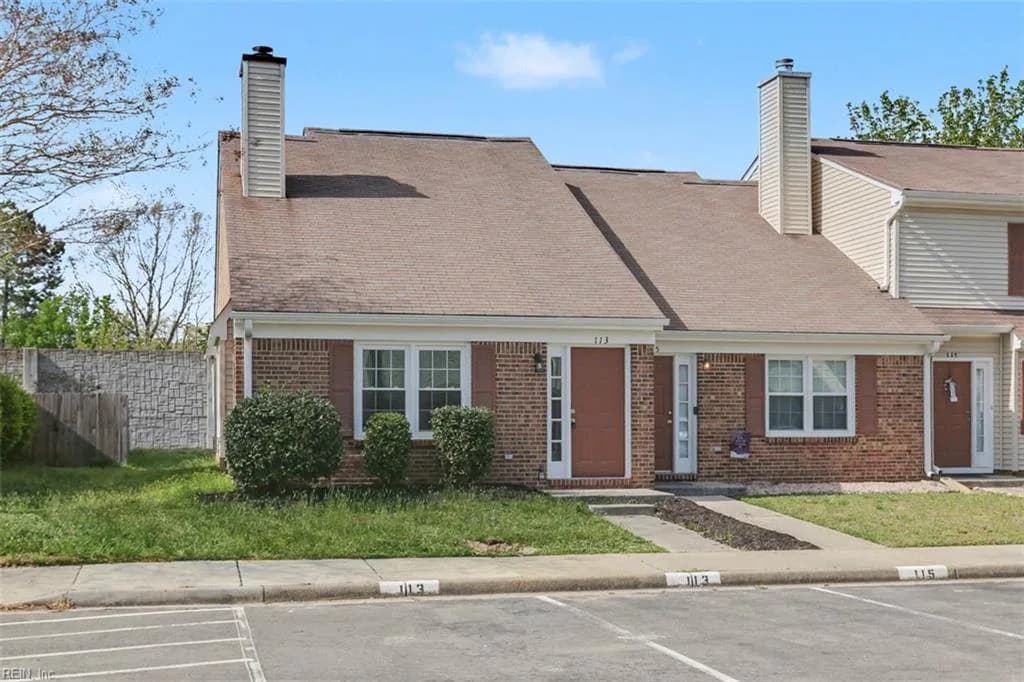 113 Cypress XING, YORKTOWN VA 23692 - Main photo