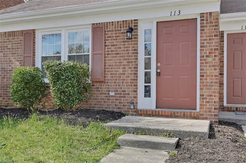 113 Cypress XING, YORKTOWN VA 23692 - Photo 5