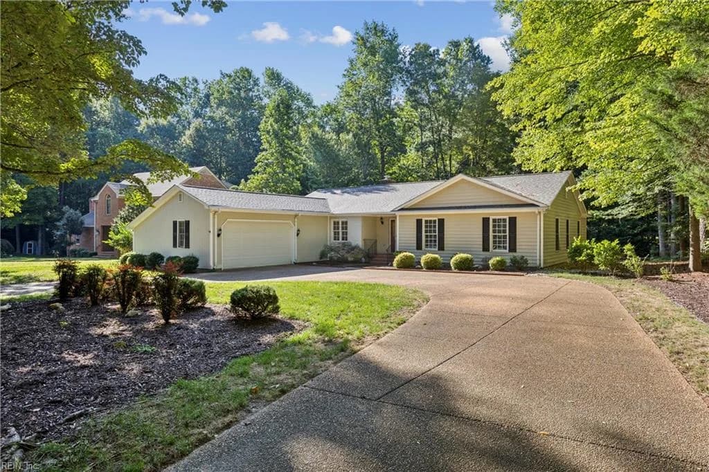 129 Peyton RD, WILLIAMSBURG VA 23185 - Photo 3