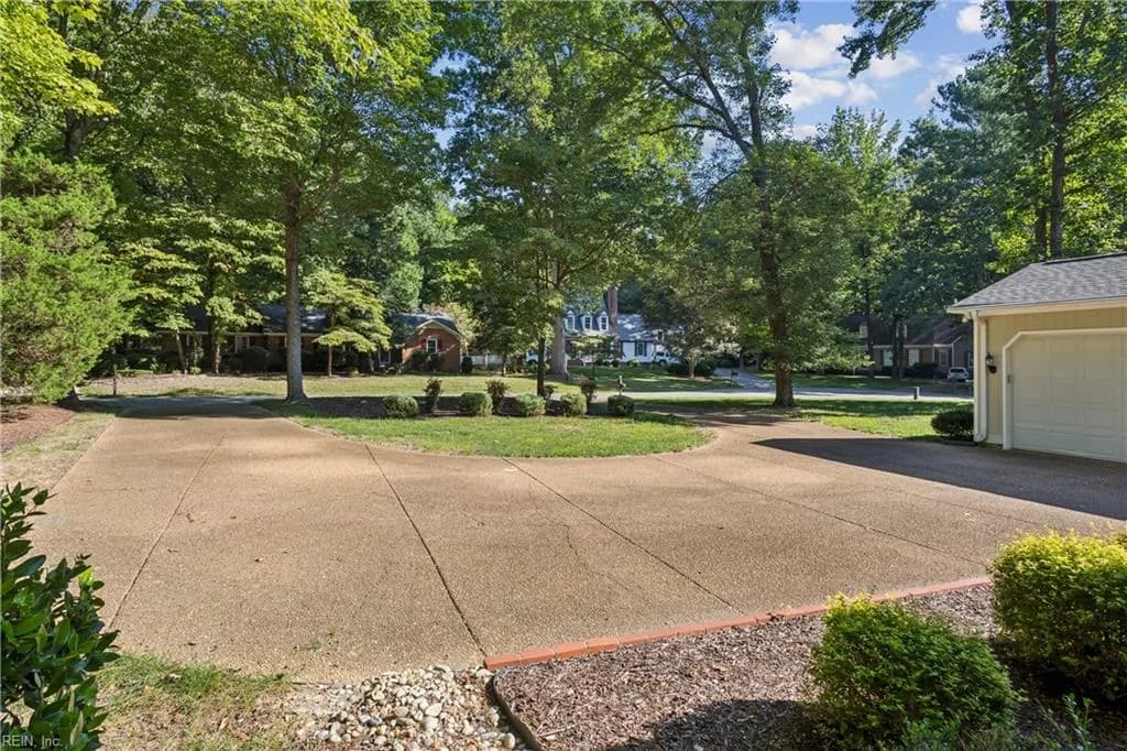 129 Peyton RD, WILLIAMSBURG VA 23185 - Photo 4