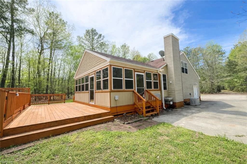 15211 Strawberry Plains Rd, Ivor, VA 23866, USA - Photo 3