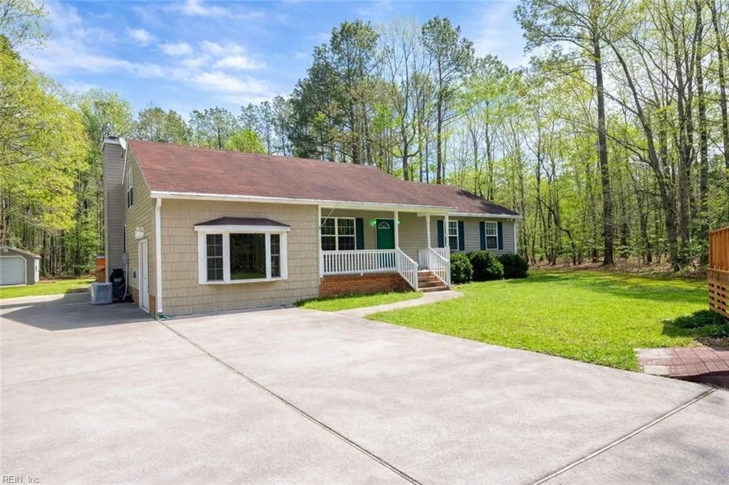 15211 Strawberry Plains Rd, Ivor, VA 23866, USA - Photo 4