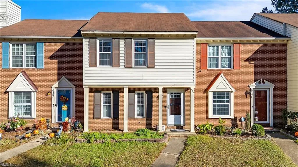 929 Still Harbor CIR, Chesapeake — 3 bed Residential, 1,216 sqft