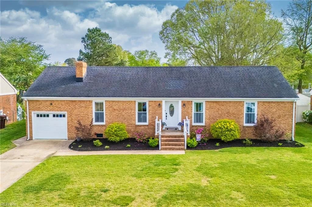 825 Loblolly CT, CHESAPEAKE VA 23322 - Main photo