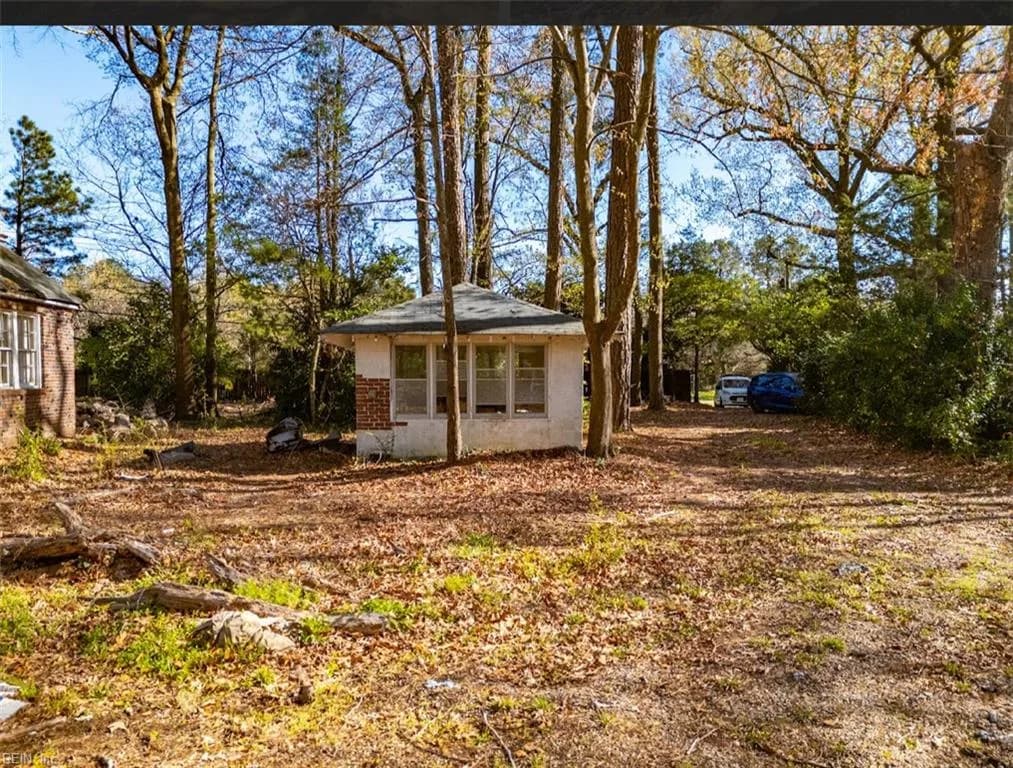 2128 Laskin RD, VIRGINIABEACH VA 23454 - Photo 4