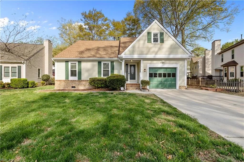 812 Hardwood DR, CHESAPEAKE VA 23320 - Main photo