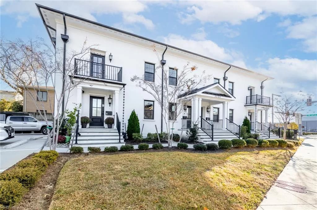 3200 Holly RD #102, VIRGINIABEACH VA 23451 - Main photo