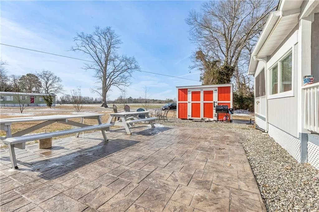 214 Woods Creek RD, DELTAVILLE VA 23043 - Photo 3