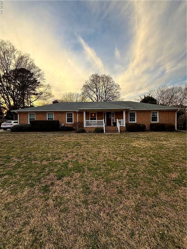 1437 Ashley DR, VIRGINIA BEACH VA 23454 - Photo 2
