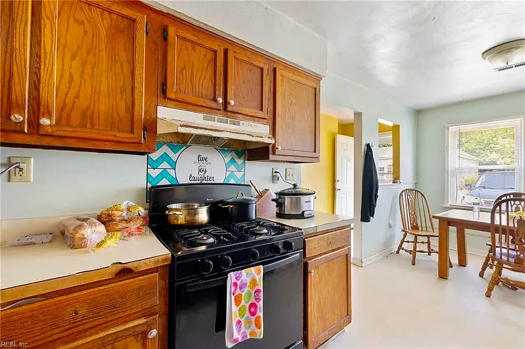 1121 Fayette ST, PORTSMOUTH VA 23704 - Photo 5