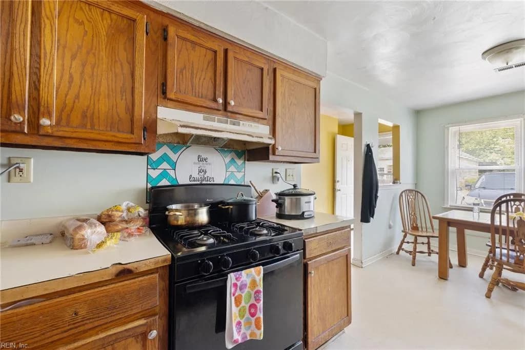 1121 Fayette ST, PORTSMOUTH VA 23704 - Photo 5