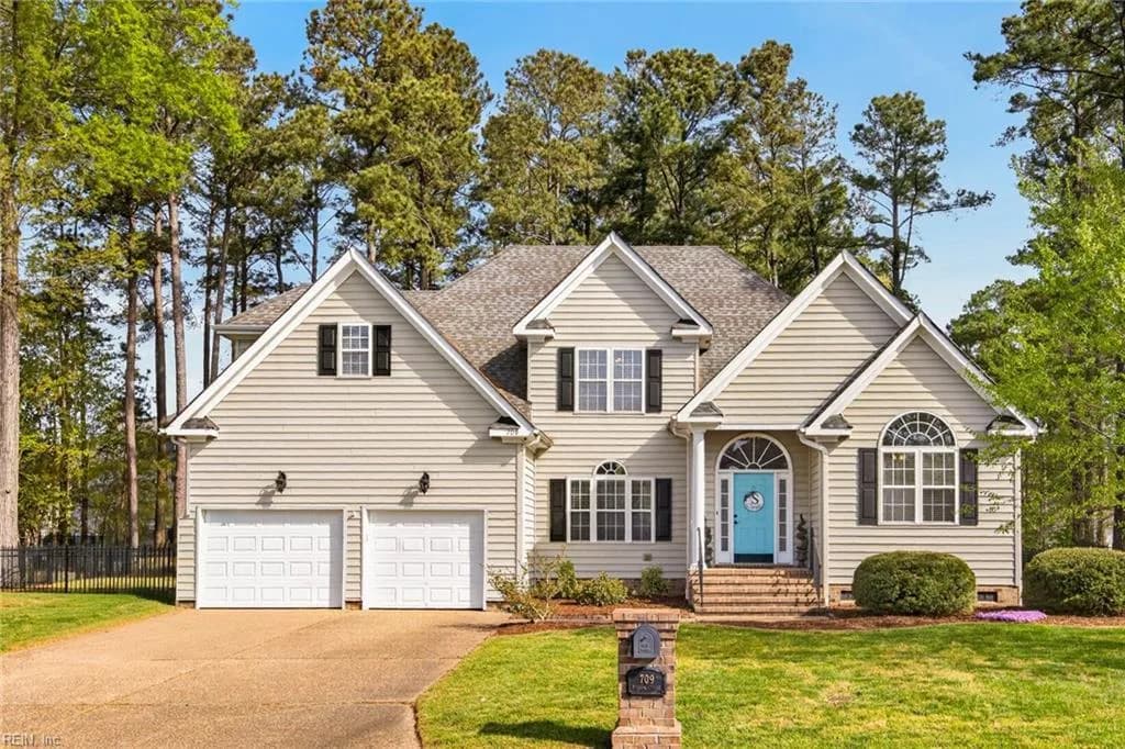 709 Bristol ST, SMITHFIELD VA 23430 - Photo 2