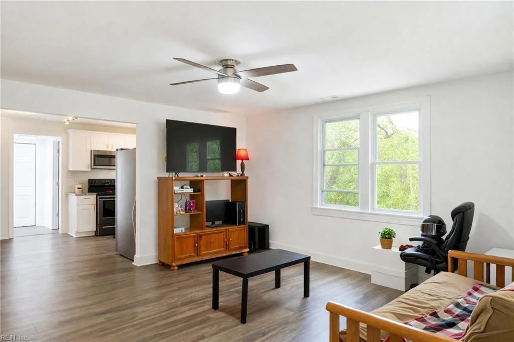 633 Fitchetts Wharf RD, MATHEWS VA 23109 - Photo 5