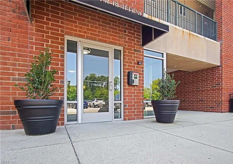 230 Nat Turner BLVD #2000, NEWPORTNEWS VA 23606