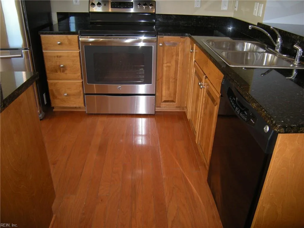 230 Nat Turner BLVD #2000, NEWPORTNEWS VA 23606 - Photo 5