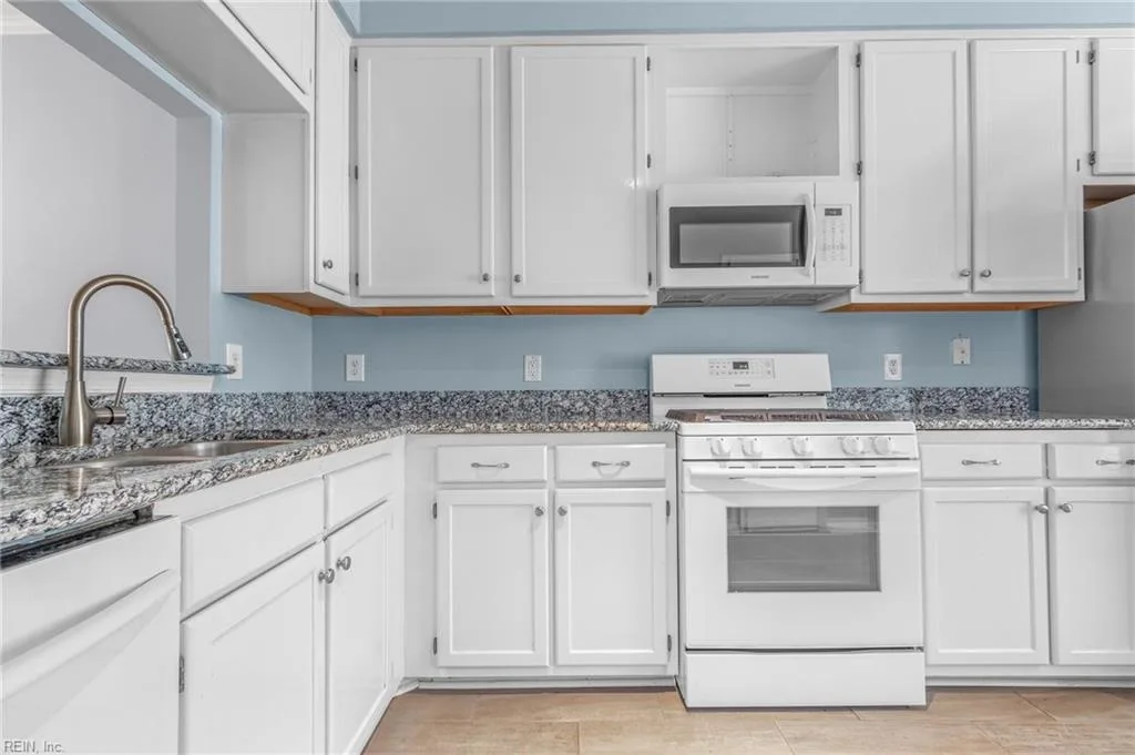 2609 Hartley ST, VIRGINIABEACH VA 23456 - Photo 3