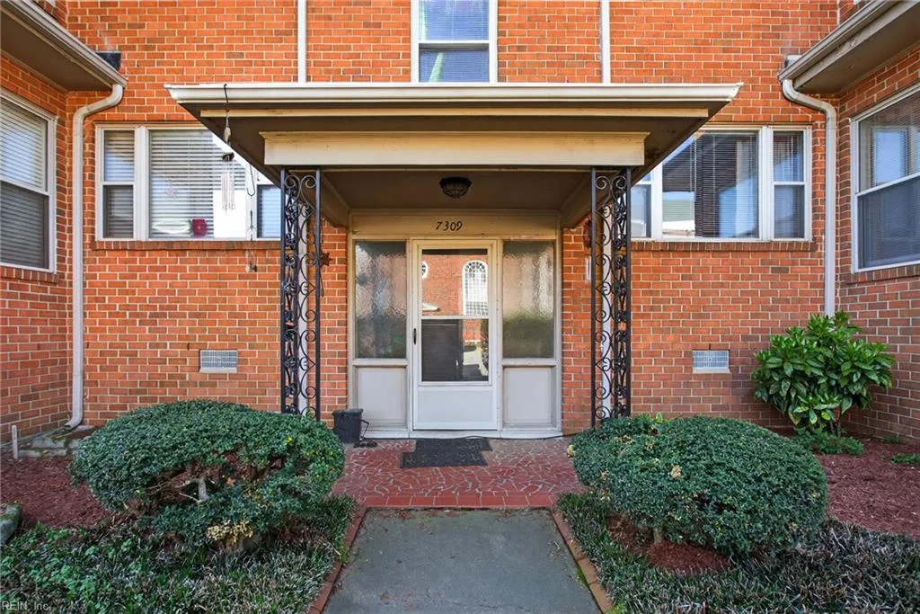 7309 River RD, NEWPORTNEWS VA 23602