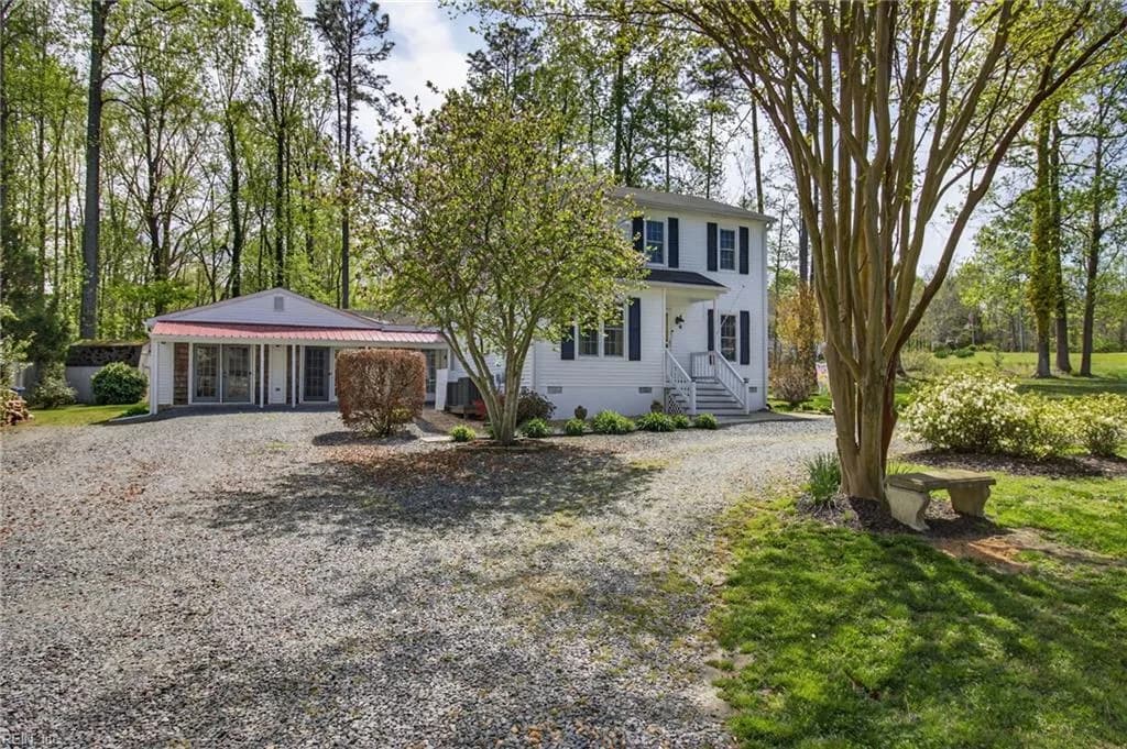 273 N Oakes CIR, SALUDA VA 23149 - Photo 5