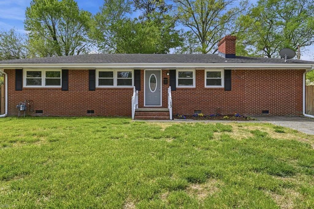 13 Boxwood LN, NEWPORTNEWS VA 23602 - Photo 2