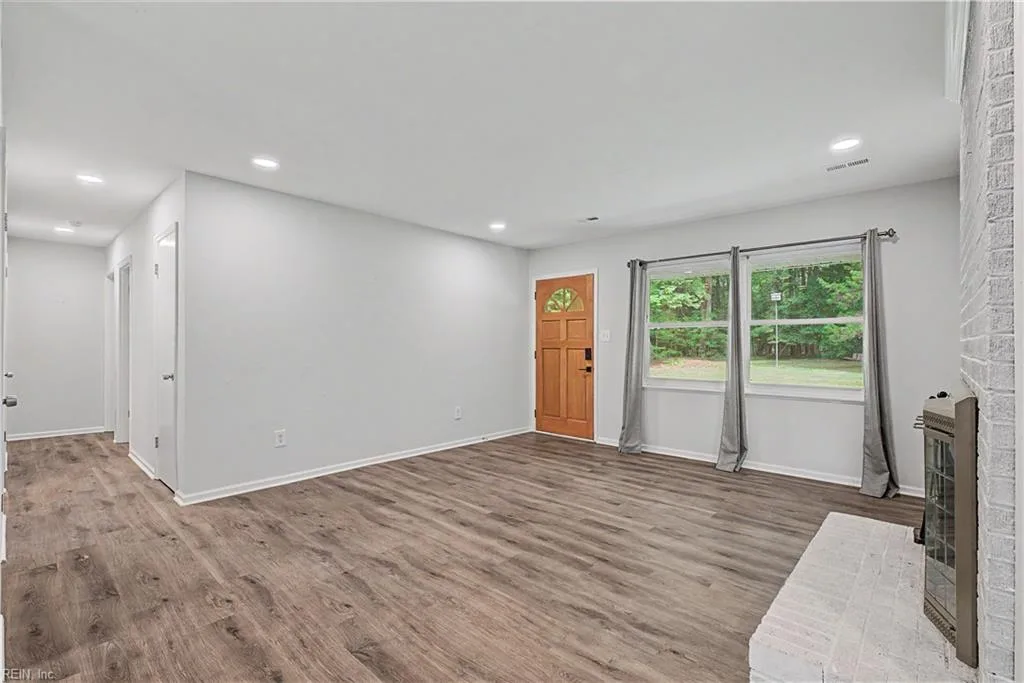 764 Lovers LN, MATHEWS VA 23109 - Photo 3