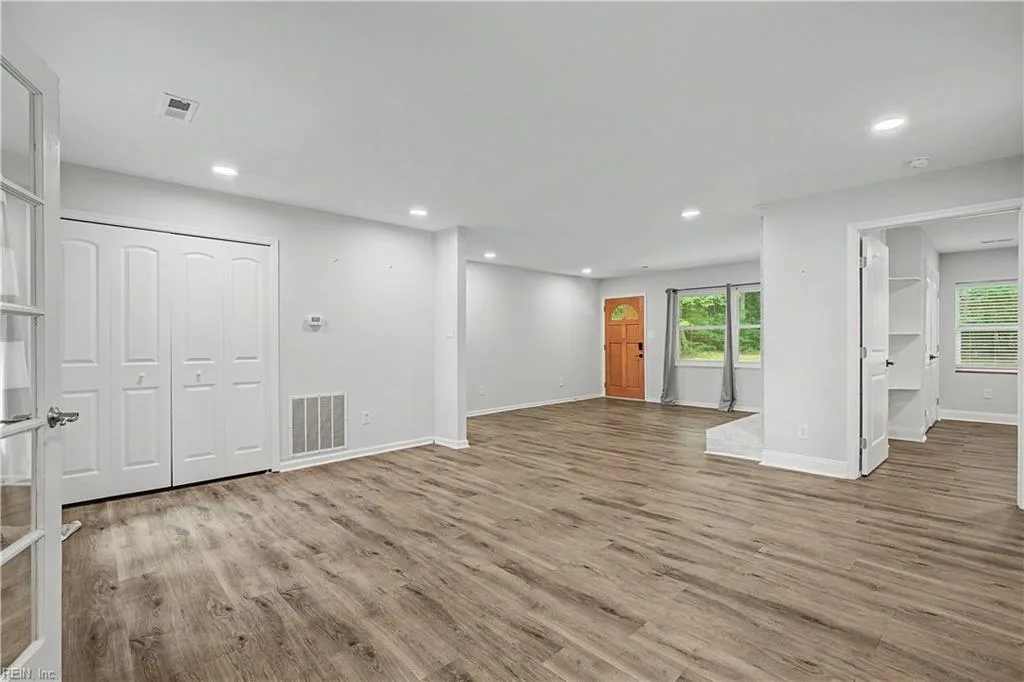 764 Lovers LN, MATHEWS VA 23109 - Photo 5