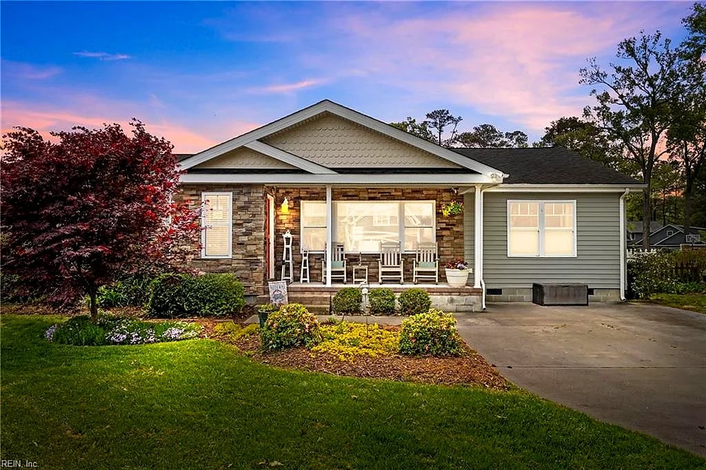 916 Virginia AVE, Virginia Beach — 4 bed Residential, 2,084 sqft