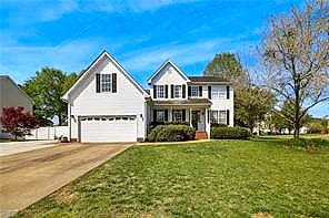 500 Fall Ridge CT, Chesapeake — 5 bed Residential, 3,396 sqft