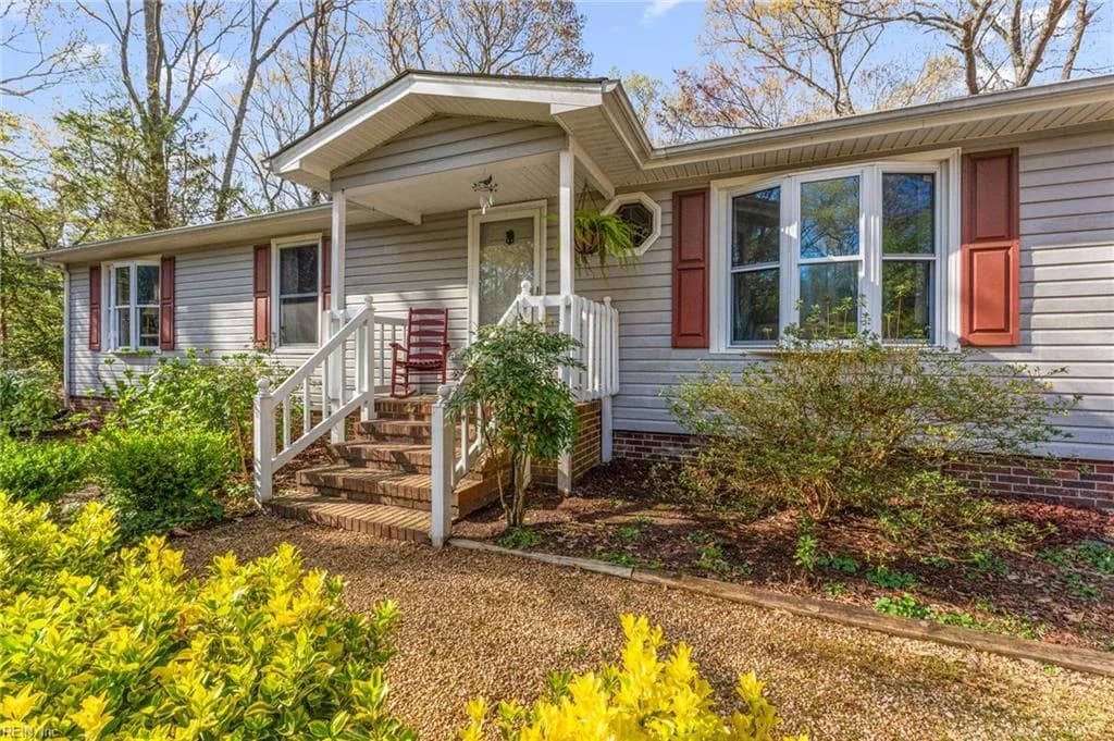 5288 Creekwood LN, GLOUCESTER VA 23061 - Photo 4
