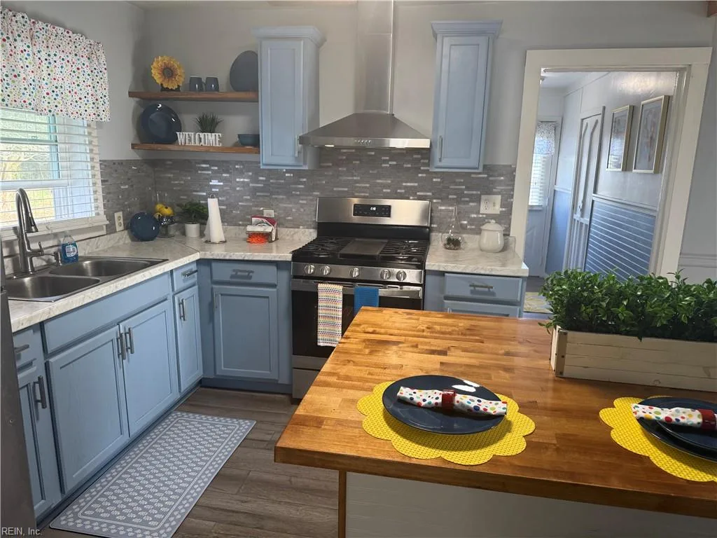 17063 Station LN, CAPECHARLES VA 23310