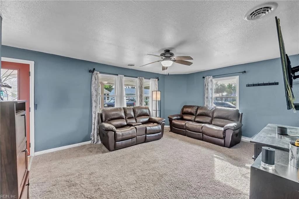 1058 Ivaloo ST, NORFOLK VA 23513 - Photo 4