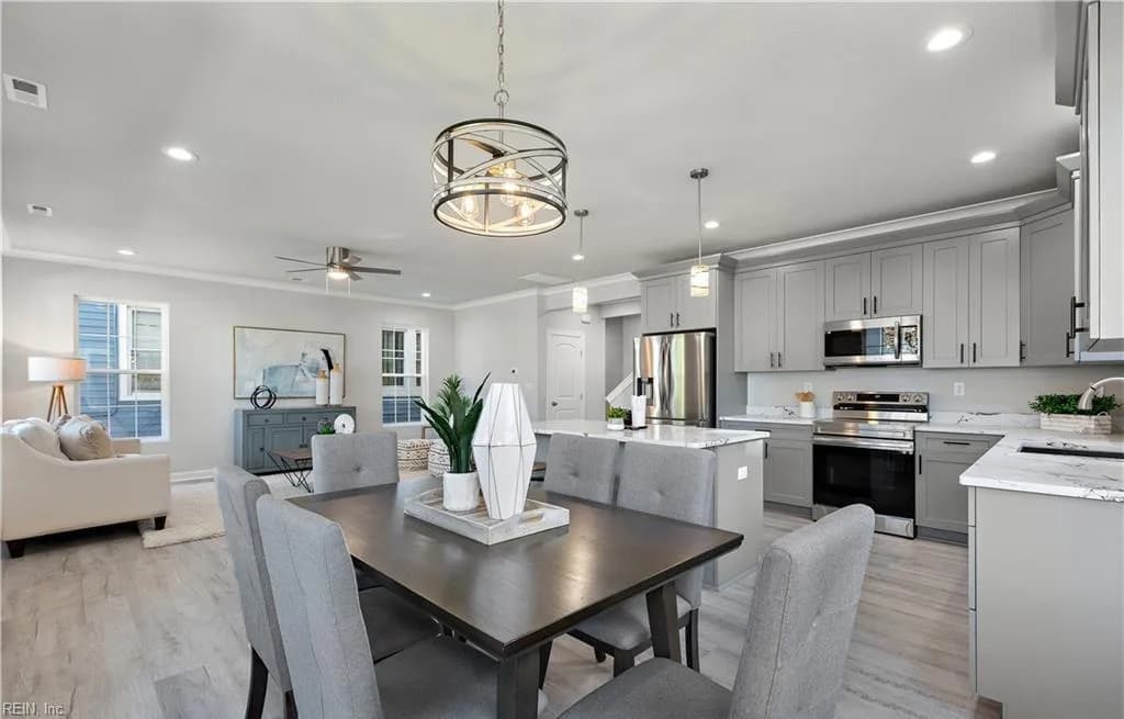 220 W 27th ST, NORFOLK VA 23517 - Photo 5