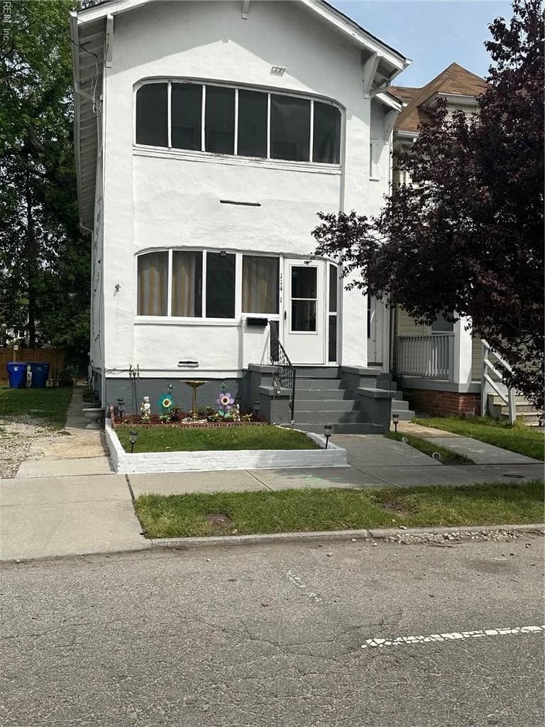 114 W 38th ST, NORFOLK VA 23504 - Photo 2