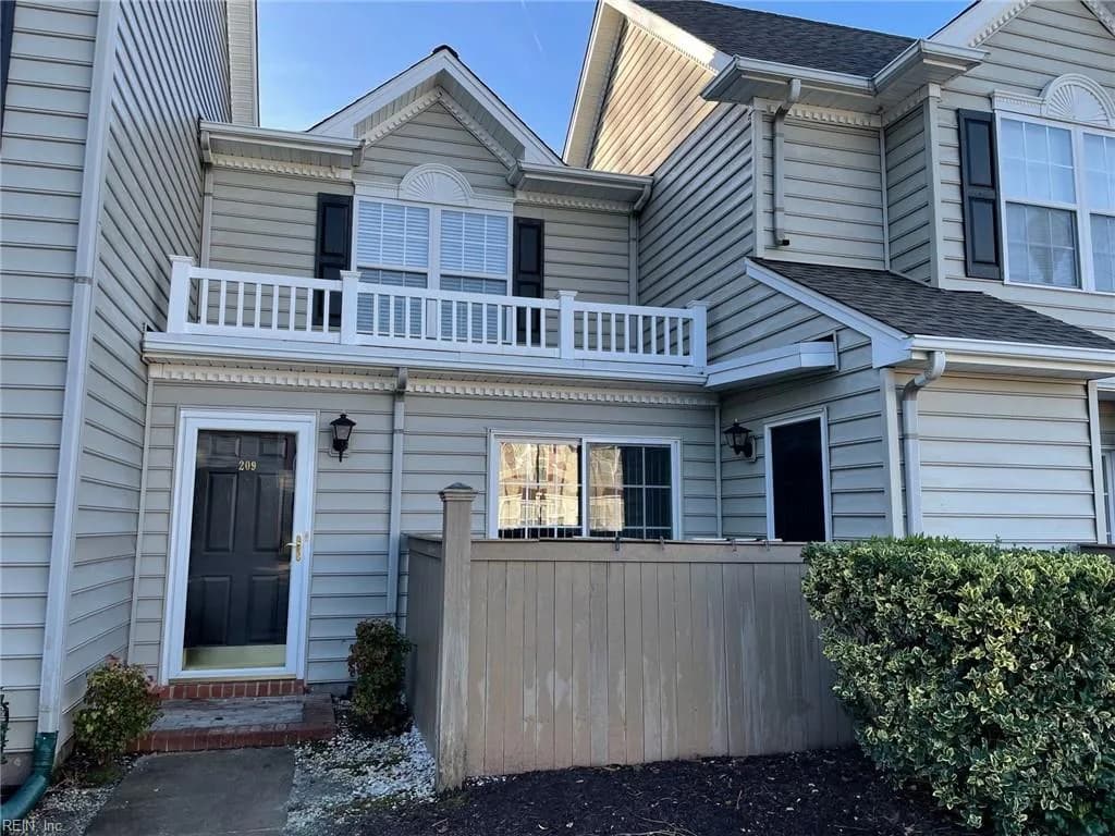 209 Sandy Beach CT, SUFFOLK VA 23435 - Photo 2