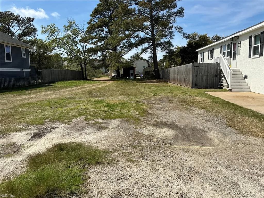 9525 17th Bay ST, NORFOLK VA 23518 - Photo 2