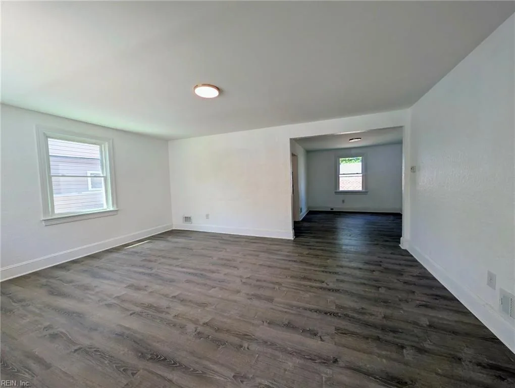 2630 Woodland AVE, NORFOLK VA 23504 - Photo 3