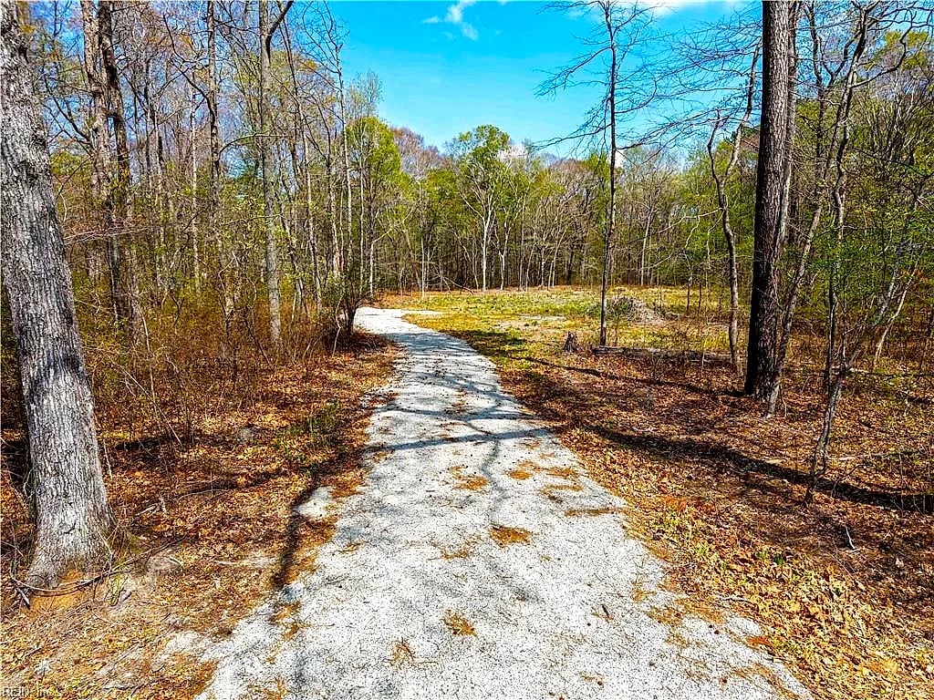 2084 Vaughan RD, VIRGINIA BEACH VA 23457