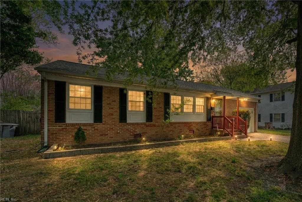 203 Valirey DR, HAMPTON VA 23669 - Photo 2