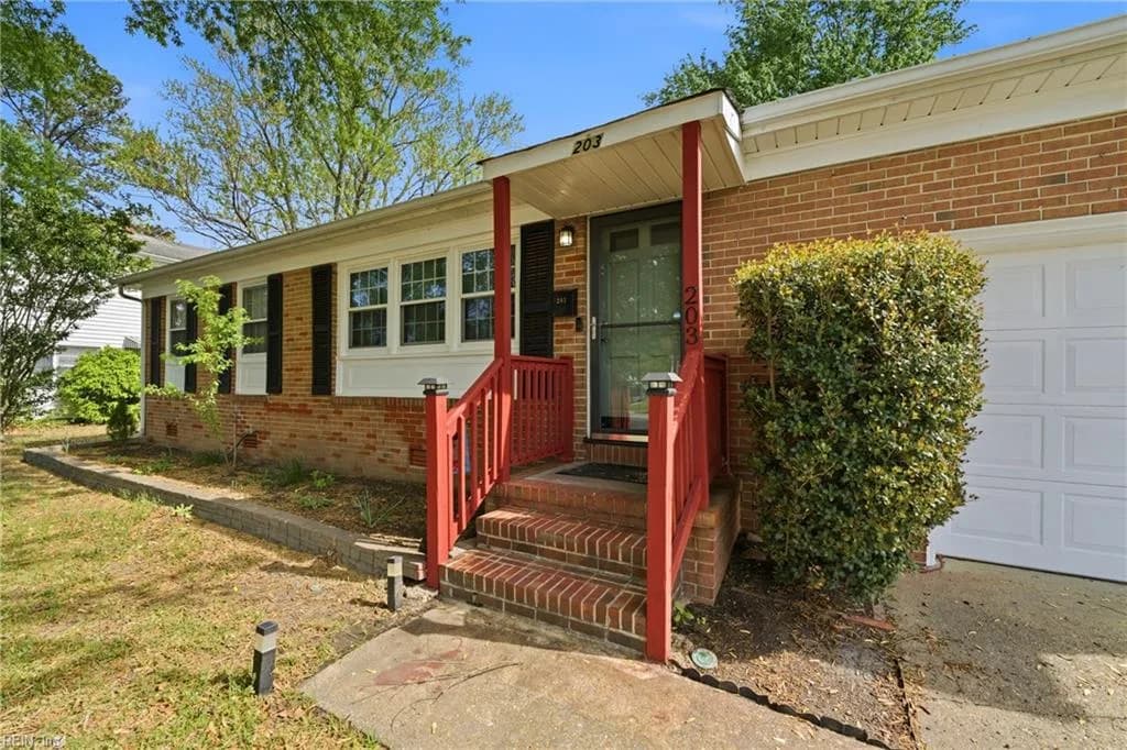 203 Valirey DR, HAMPTON VA 23669 - Photo 4
