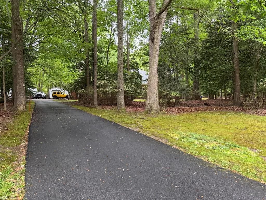 103 Periwinkle DR, YORKTOWN VA 23692 - Photo 4